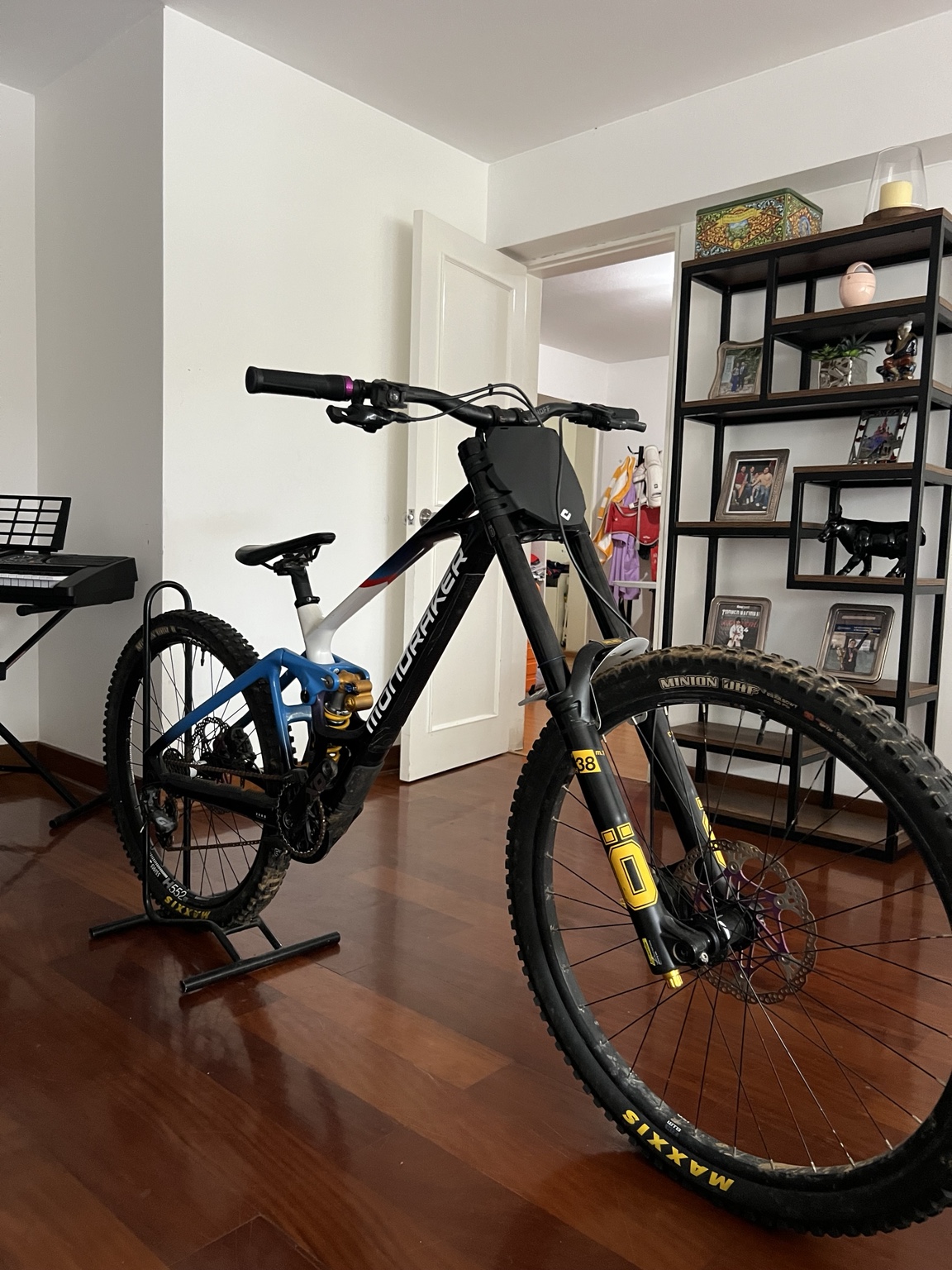 Mondraker Summum RR 2025, vista 2