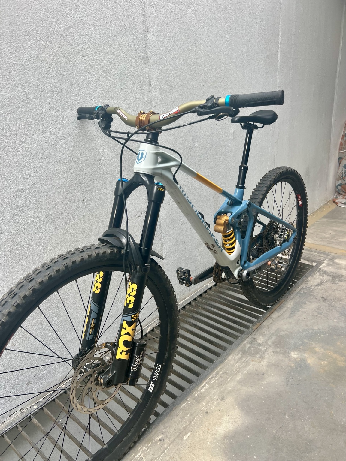 Mondraker Superfoxy RR 2025, vista 2