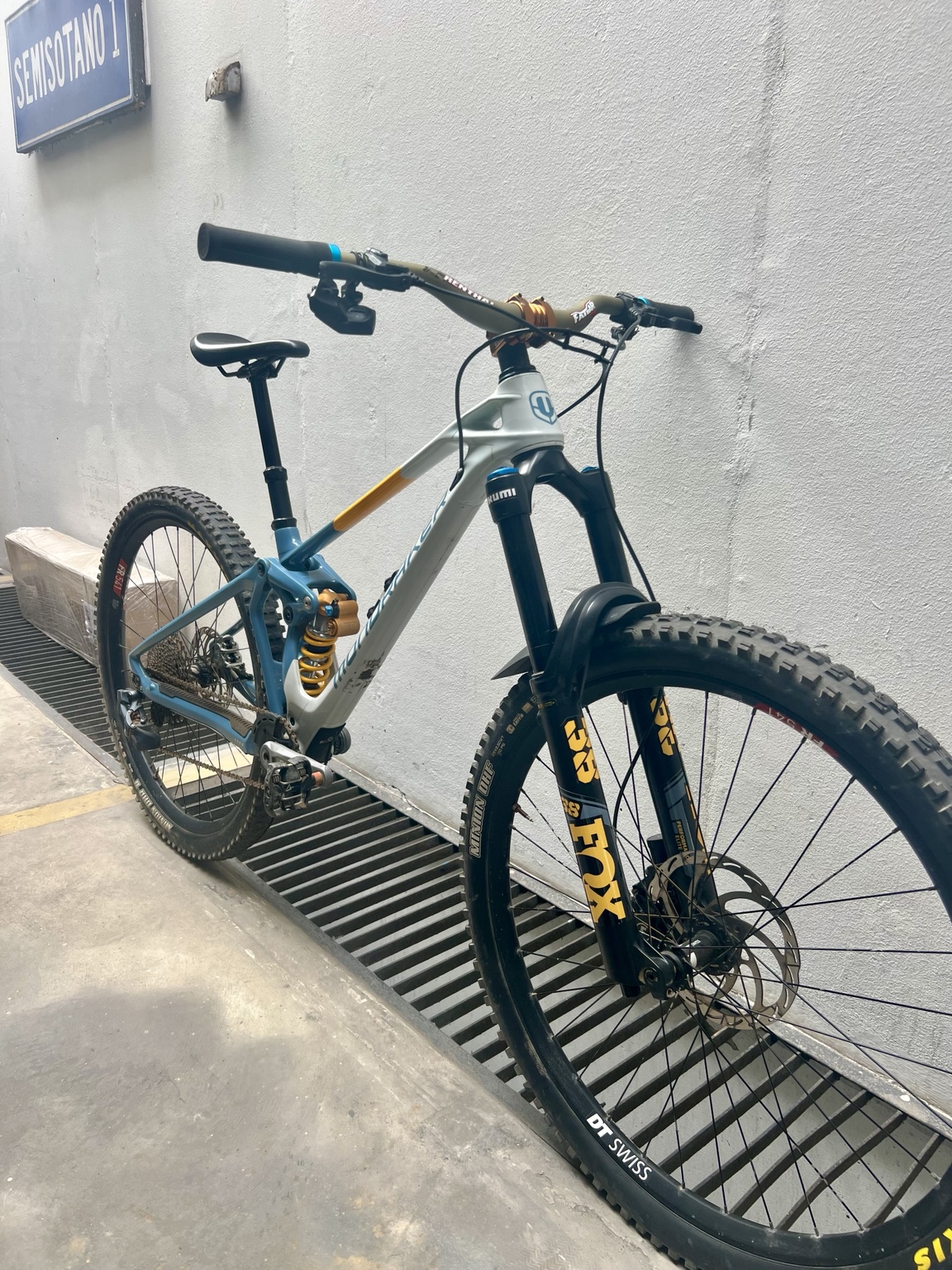 Mondraker Superfoxy RR 2025, vista 3